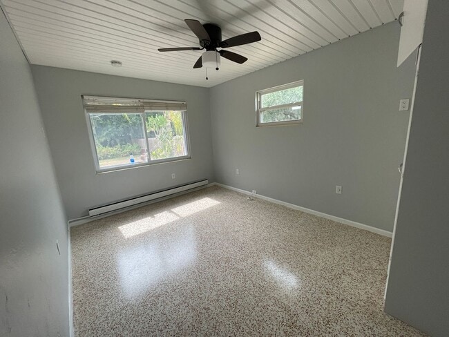 Building Photo - 6346 Beechwood Ave