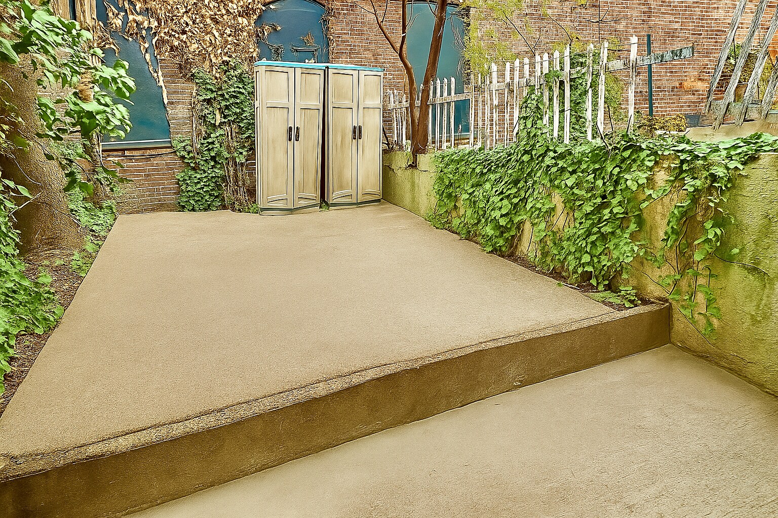 Building Photo - 914 Tyson St