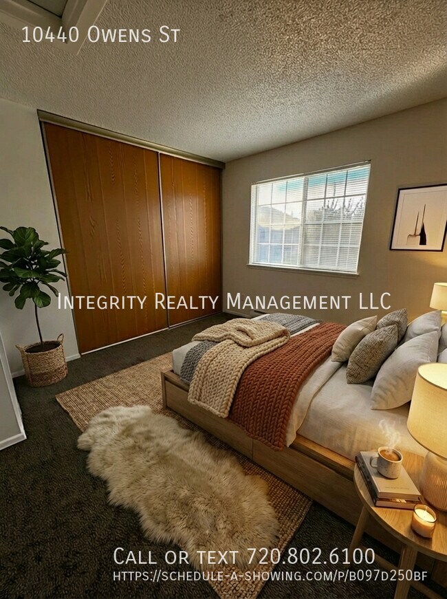 Building Photo - 10440 Owens St