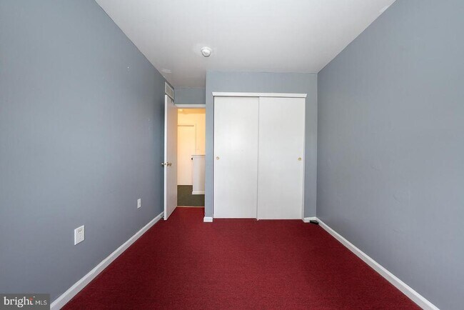 Building Photo - 60 N 46th St