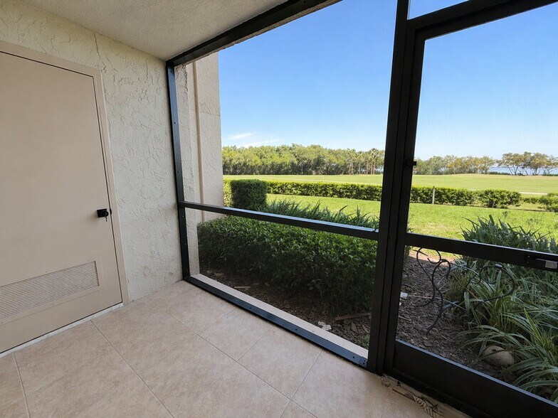 Building Photo - 2618 Cove Cay Dr