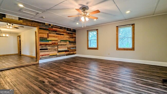 Building Photo - 5030 Strickland Rd
