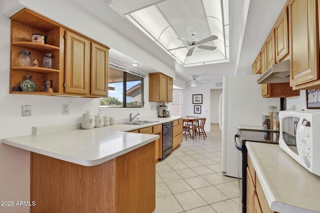 Building Photo - 13511 W Gemstone Dr