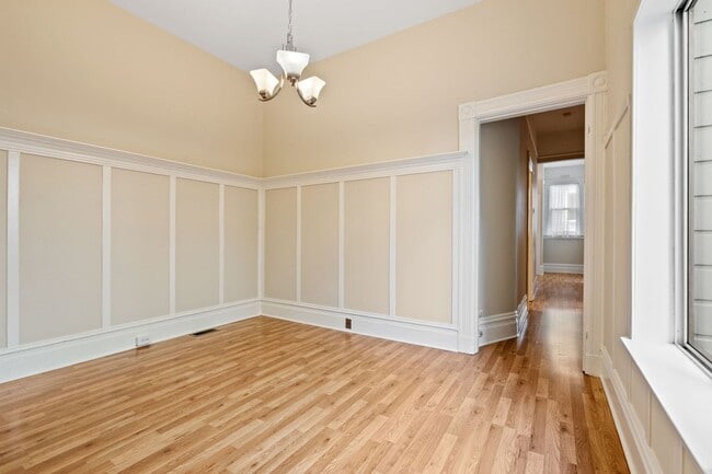 Building Photo - 2 Bed, 1 Bath Noe Valley Flat w Office + G...