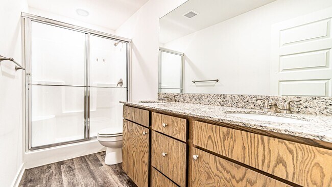 Building Photo - 640 Hidden Springs Dr