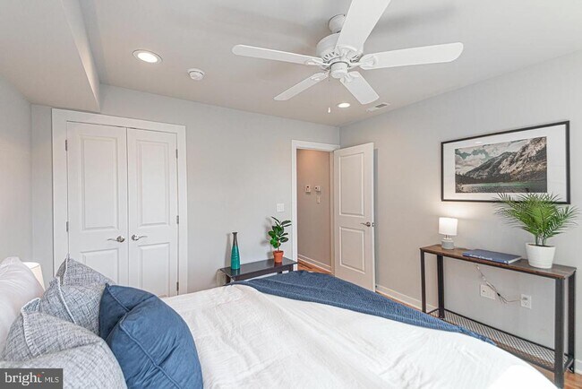 Building Photo - 2535 Annin St