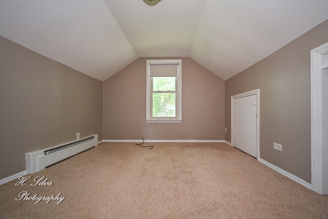 Building Photo - 331 Charlotte Ave