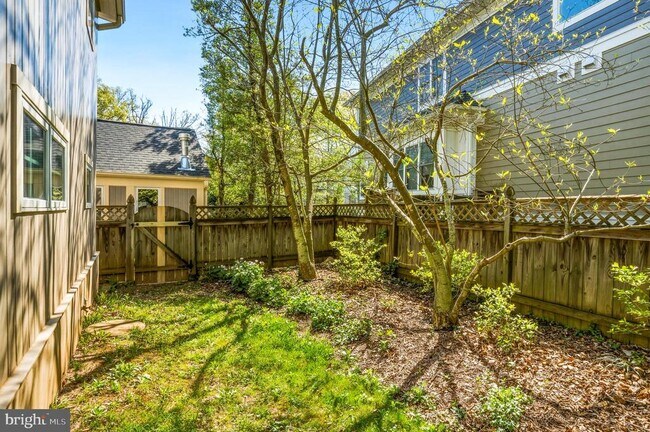 Building Photo - 2238 Meridian St