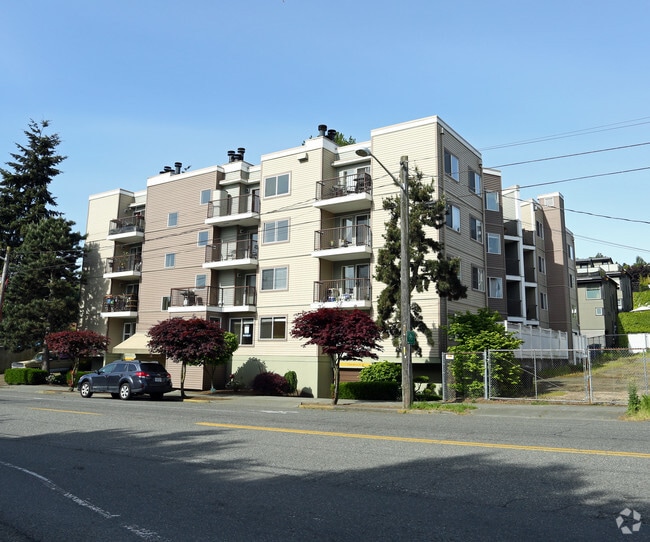 Building Photo - Aravita