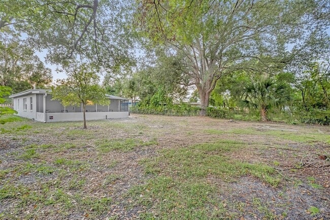 Building Photo - 1221 Elinore Dr