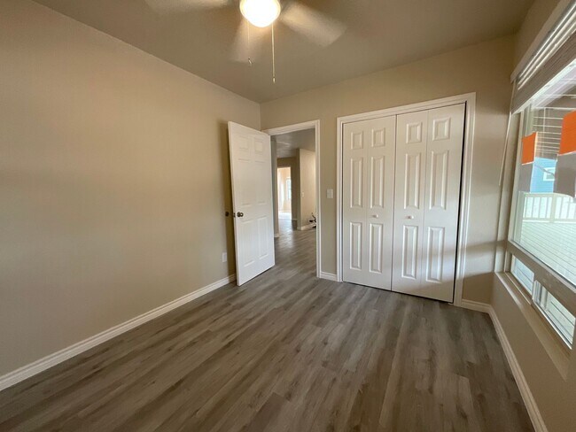 Building Photo - 1224 Nora Ln