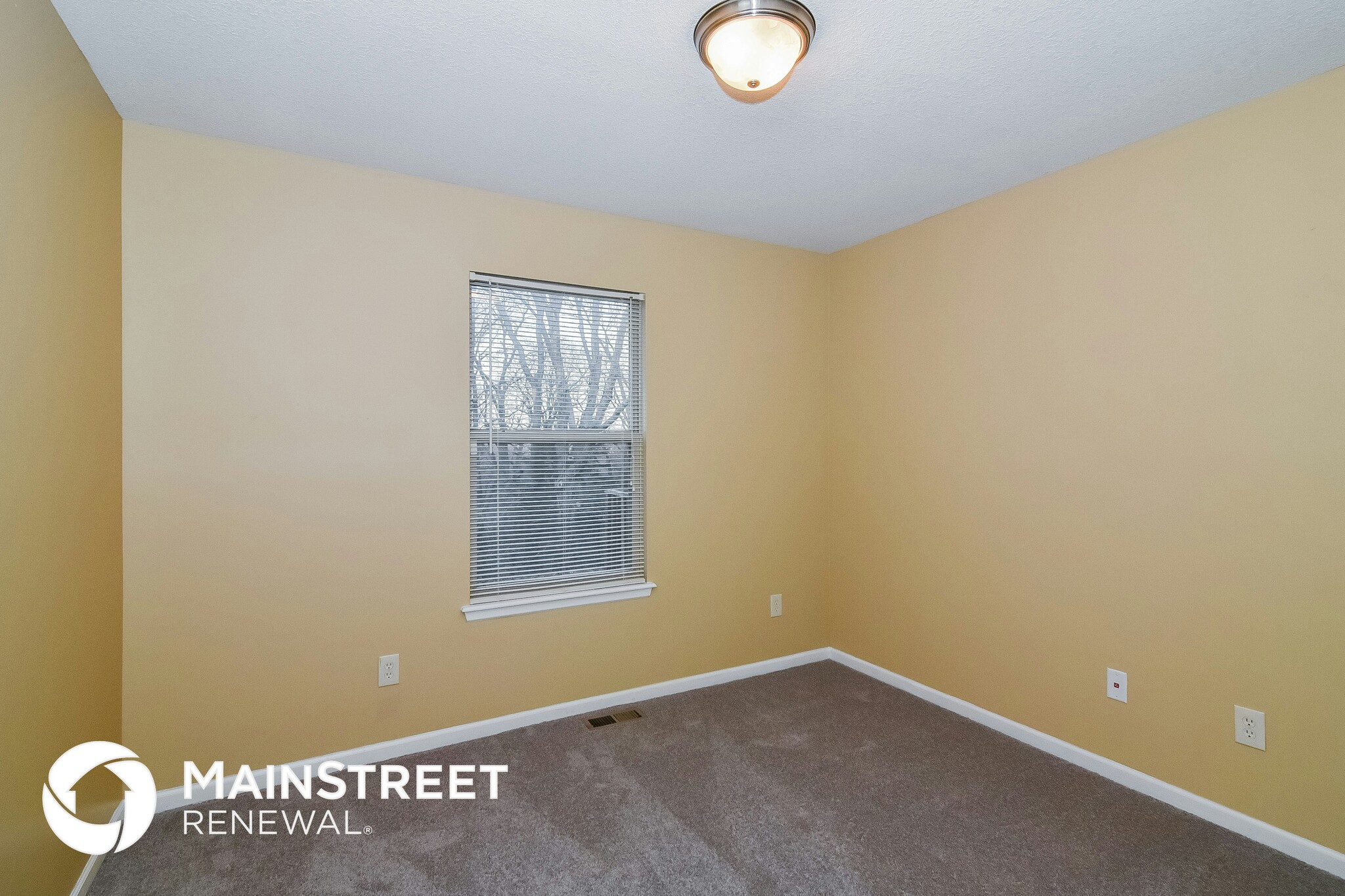 Building Photo - 1602 NW Hilltop Ln