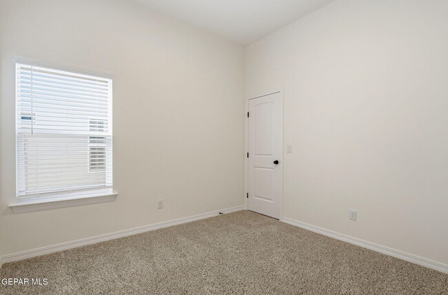 Building Photo - 15340 Resolve Dr