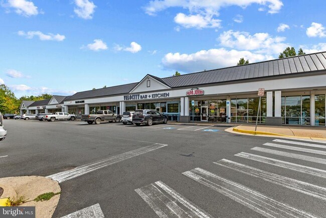 Building Photo - 106 Hackley Ct