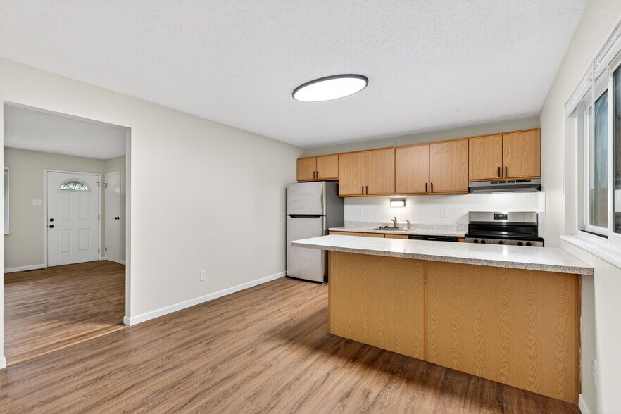 Kitchen - 2246 Bensonhurst Dr