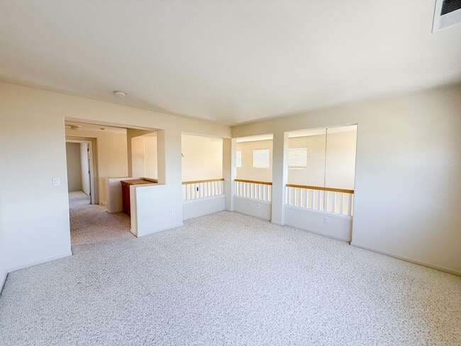 Building Photo - Spacious Milpitas 3 Bedroom 2 Bath Home