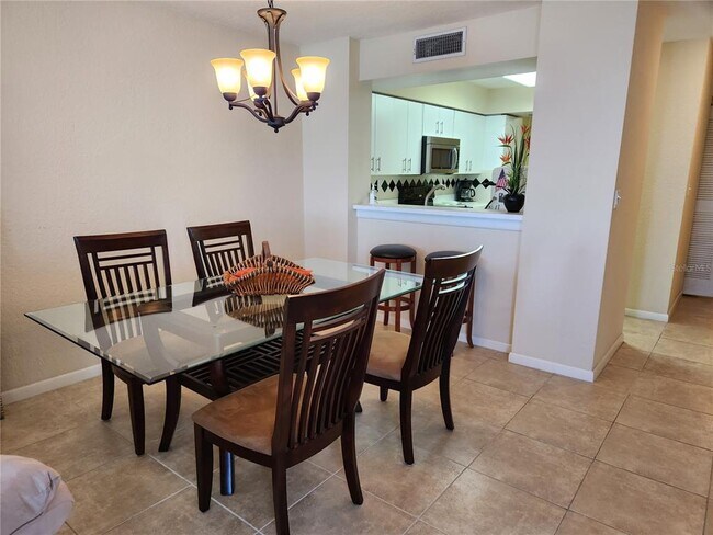 Building Photo - 6105 Bahia Del Mar Cir