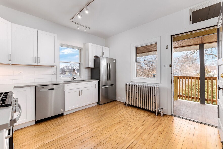 Building Photo - 1003 Beloit Ave