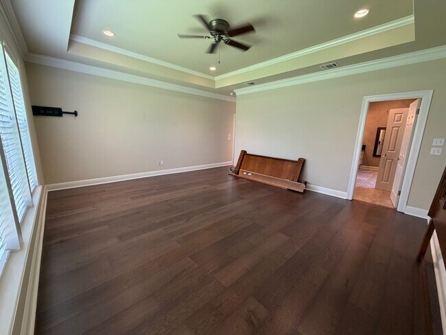 Building Photo - Gorgeous 4 bedroom, 3 Bathroom Home in Lakeside on Long Lake