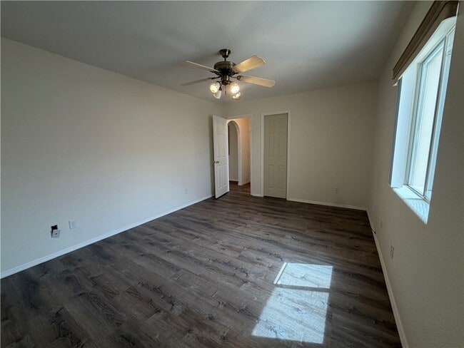 Building Photo - 6529 Lantana Dr
