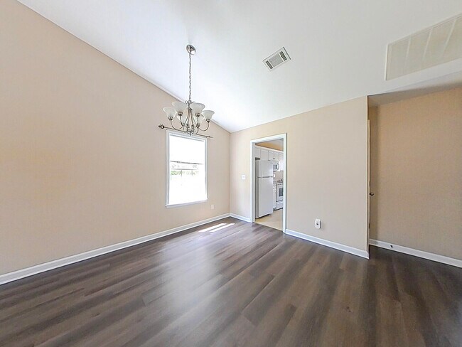 Building Photo - 1739 Elizabeth St