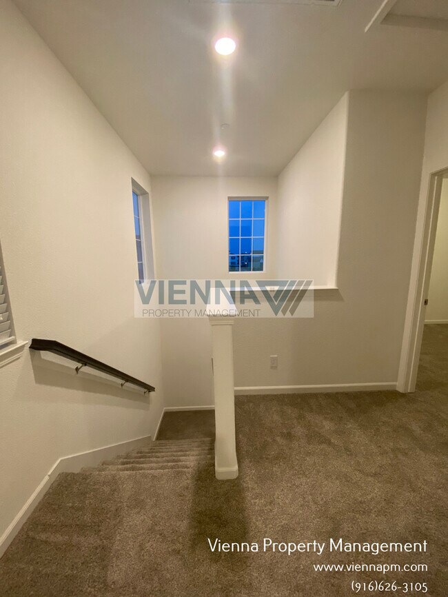 Building Photo - 1052 Essington Ln