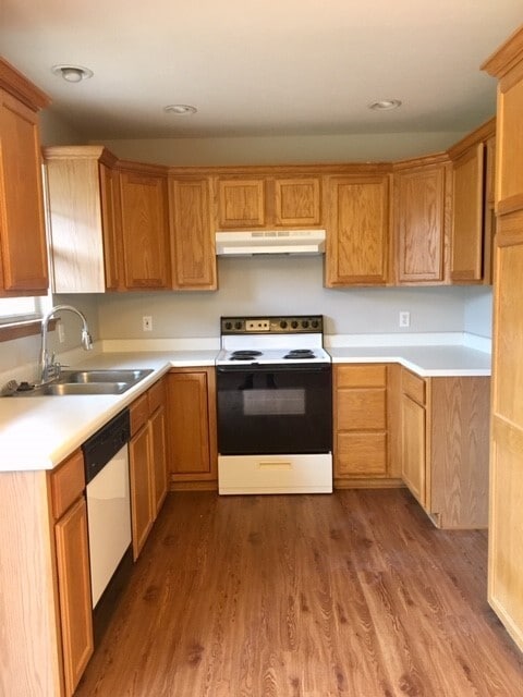 Building Photo - 3 Bedroom Home Strafford, Missouri