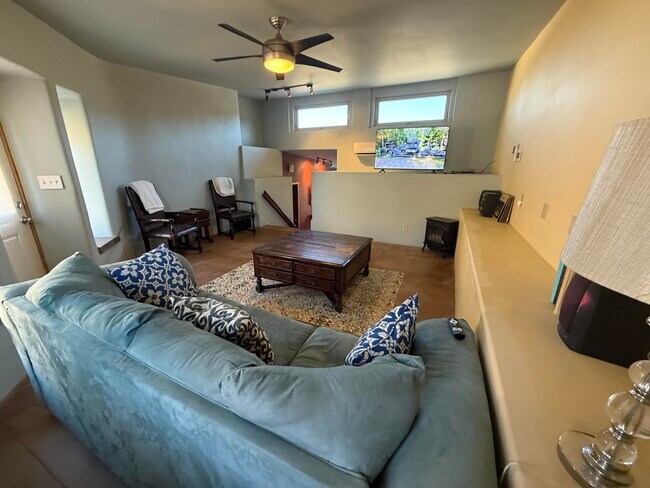 Building Photo - 60913 Manzanita Rd