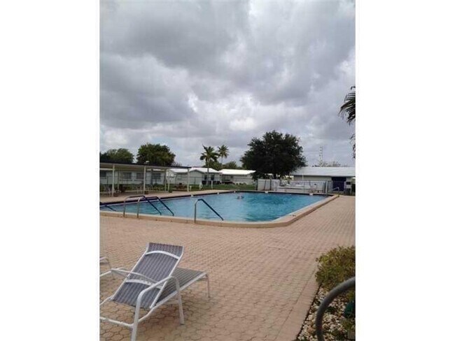 Building Photo - 6013 NW 68th Terrace
