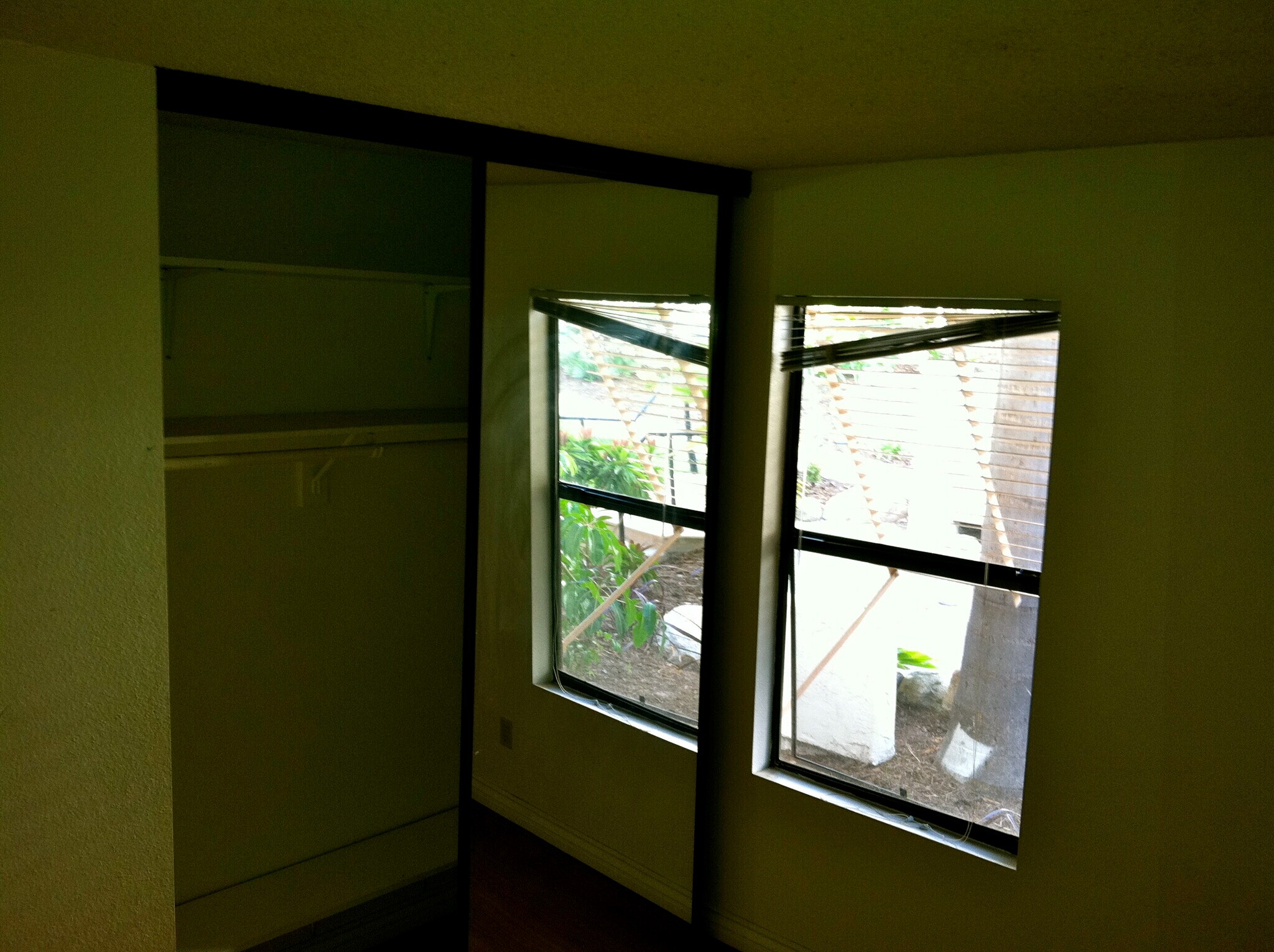 Building Photo - 9459 Fairgrove Ln