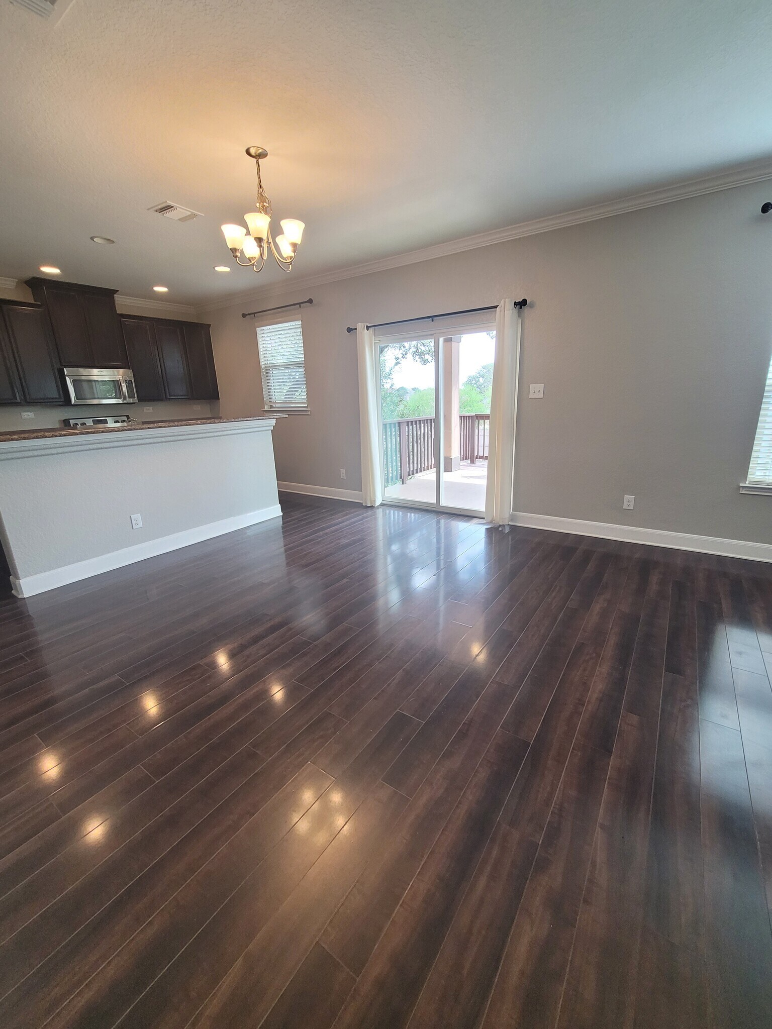 Building Photo - 2502 Villa Rufina