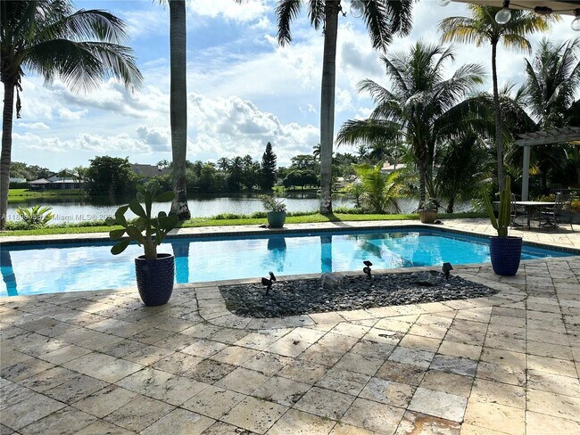 Building Photo - 960 Bayberry Point Dr