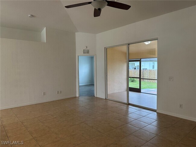 Building Photo - 1334 NW 15th Pl