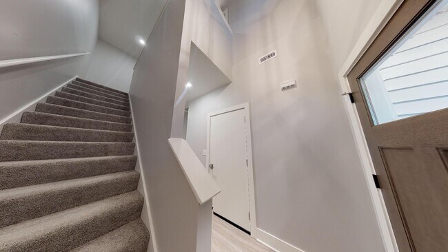 Building Photo - Bluebell | Two Bedroom - Basement Walkout