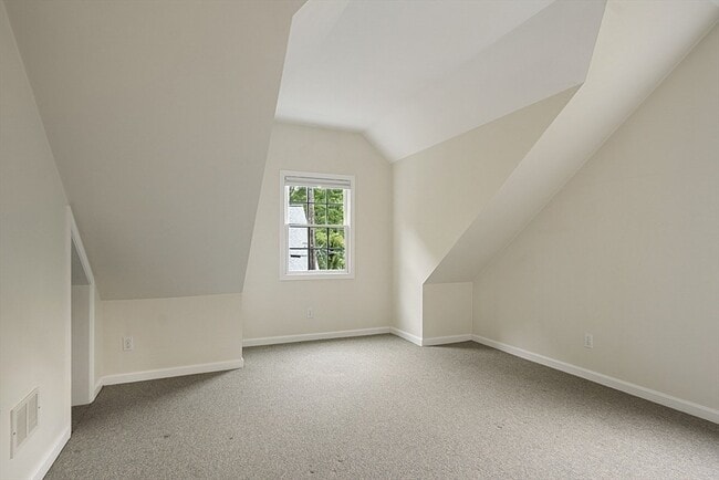 Building Photo - 21 Bedford Ct