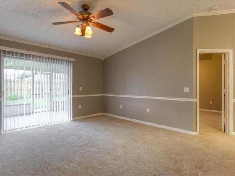 Building Photo - 12934 Lake Vista Dr