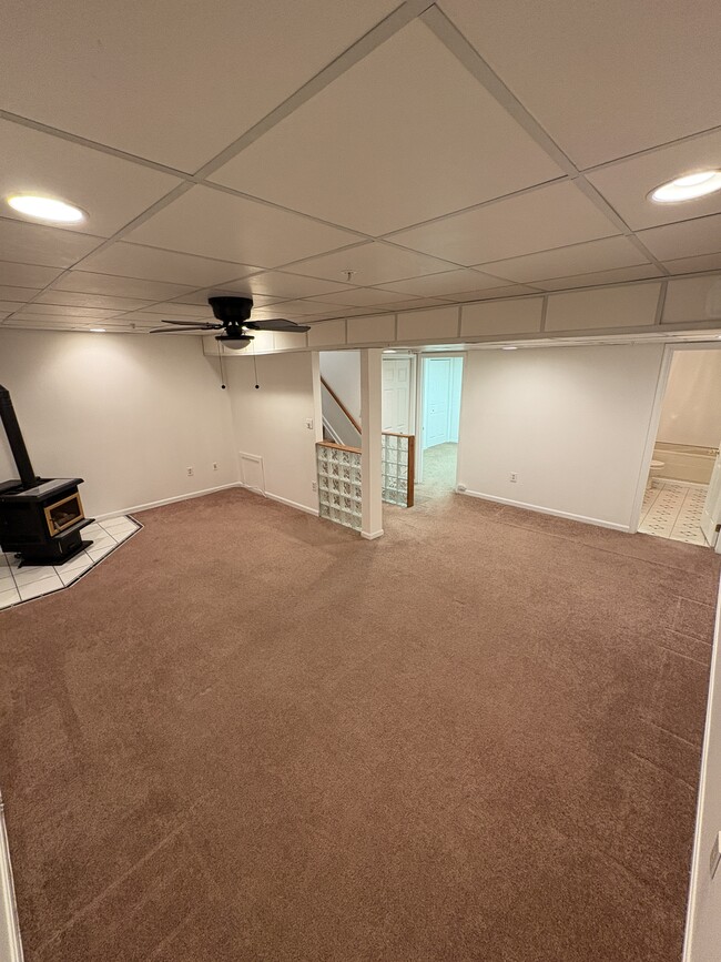 Building Photo - 305 Mt Royal Ave