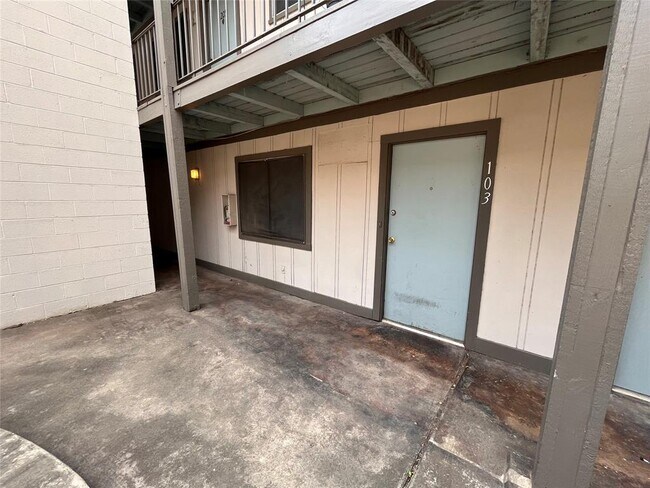 Building Photo - 3106 Duval St