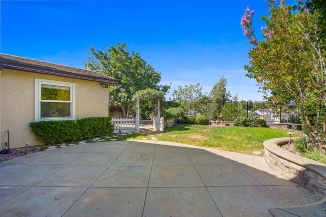 Building Photo - 7 Merriweather Pl