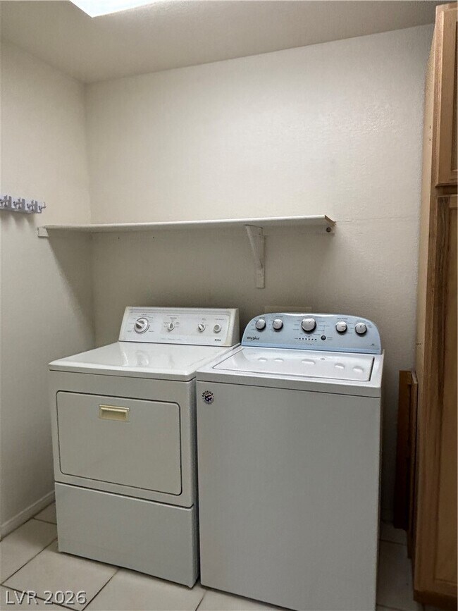 Building Photo - 1601 Tranquil Meadows Ln