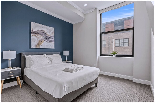 Building Photo - 1401 N 5th St