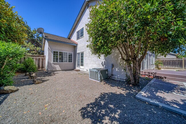 Building Photo - 35216 Wycombe Pl