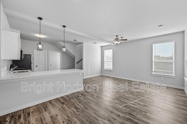 Building Photo - 3413 Valley Vista Dr