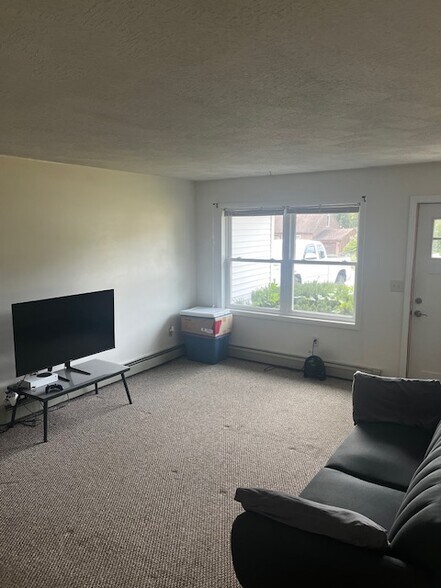 Building Photo - 295 Macrae Rd