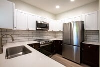 Building Photo - Haven at Arrowhead