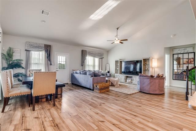 Building Photo - 10901 Tamarisk Dr