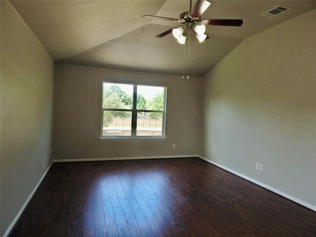 Building Photo - 1110 Willowbrook Dr