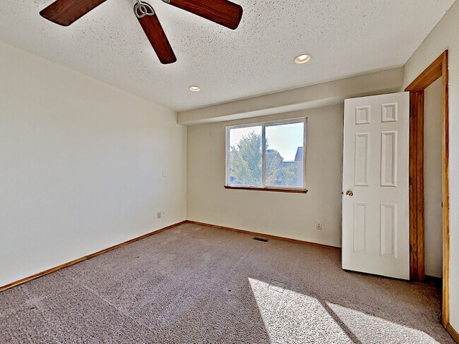 Building Photo - 2185 Sage Grouse Ln