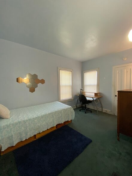 Building Photo - 171 W End Ave