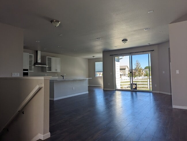 Building Photo - COMING SOON FIRST WEEK OF JUNE! Super SW Longmont location!